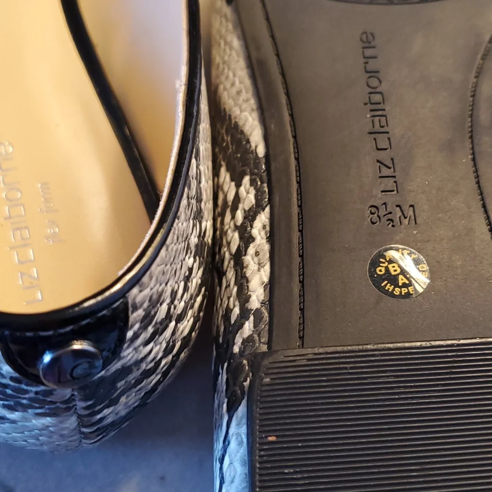 Liz Claiborne Ballet Flats - Picture 2 of 2